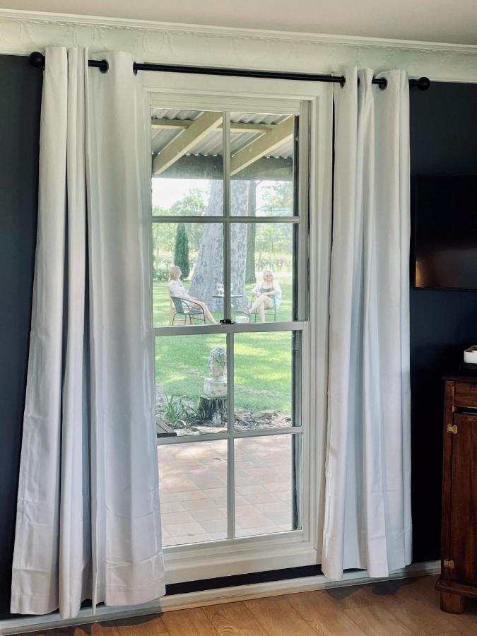 Blueberry Hill Vineyard Stay Rothbury Ngoại thất bức ảnh